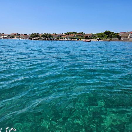 Familien Ferienhaus Vir Croatia 150M Strand Restaurant Einkaufen Exteriér fotografie
