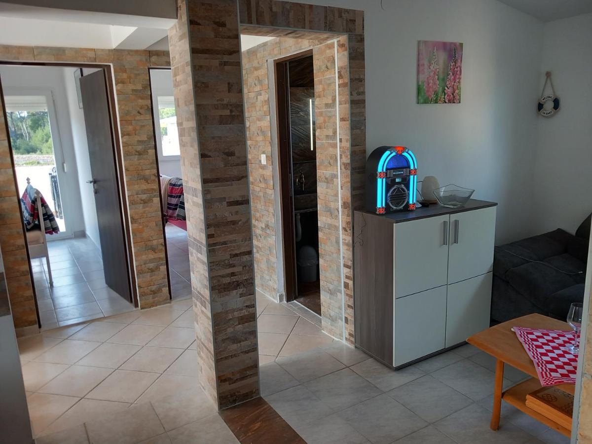 Familien Ferienhaus Vir Croatia 150M Strand Restaurant Einkaufen Exteriér fotografie