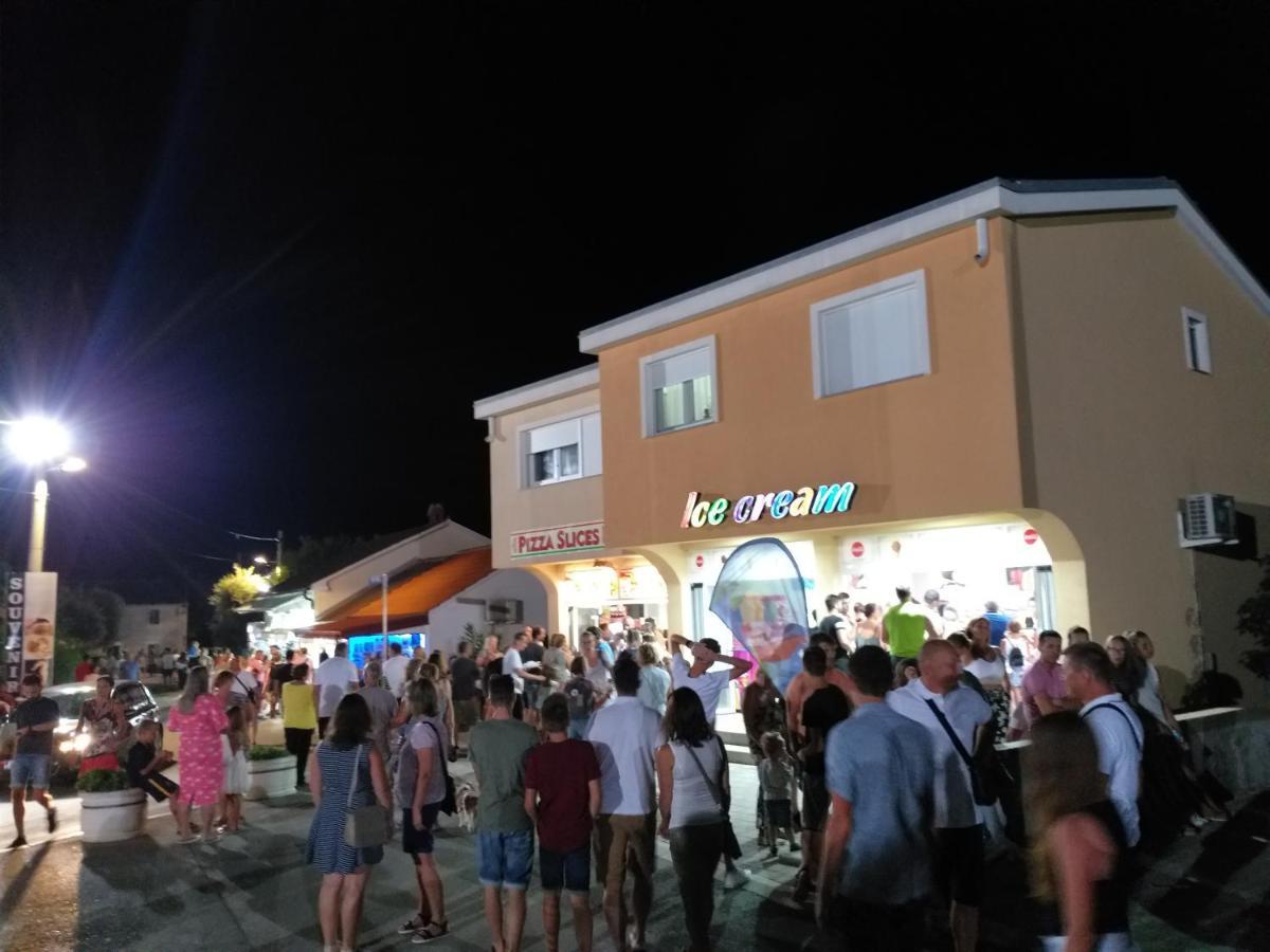 Familien Ferienhaus Vir Croatia 150M Strand Restaurant Einkaufen Exteriér fotografie