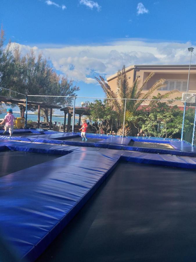 Familien Ferienhaus Vir Croatia 150M Strand Restaurant Einkaufen Exteriér fotografie
