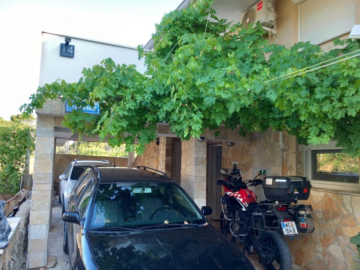 Familien Ferienhaus Vir Croatia 150M Strand Restaurant Einkaufen Exteriér fotografie